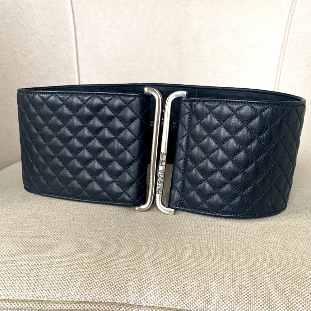 PATRIZIA PEPE BLACK LEATHER BELT. SIZE S.